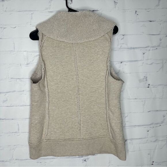 Ruff Hewn size medium vest - Picture 3 of 5